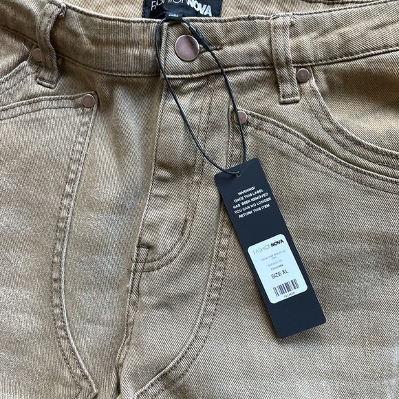 Fashion Nova Tan Straight Leg Jeans Size XL NWT Panel Detail Y2K - Picture 3 of 5